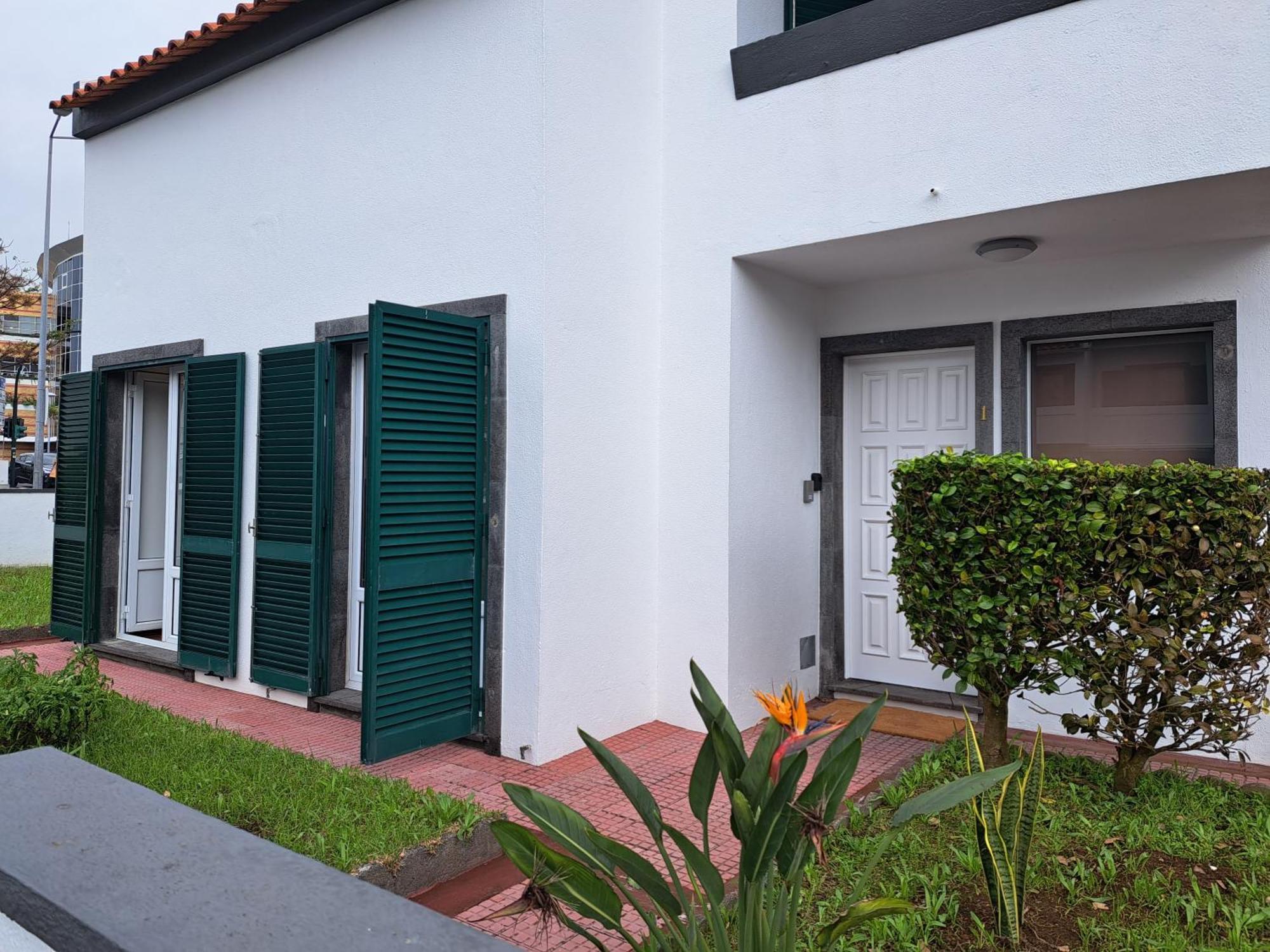 Wild Blue By Svl Apartment Ponta Delgada  Luaran gambar